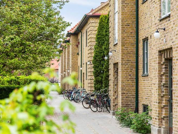 1 rok · 40 m² · Mäster Henriksgatan 1B