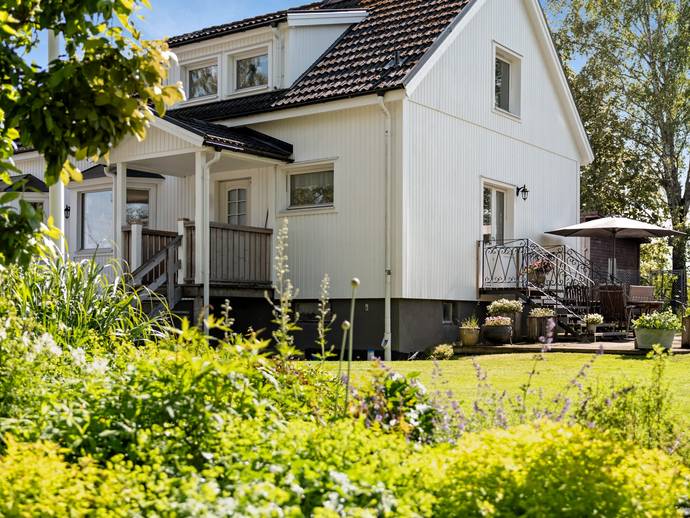 7 rok · 156 m² · Hullsjö Solvik