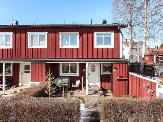 4 rok · 105 m² · Vikavägen 134G