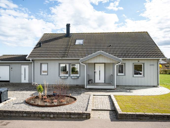6 rok · 154 m² · Franks väg 12