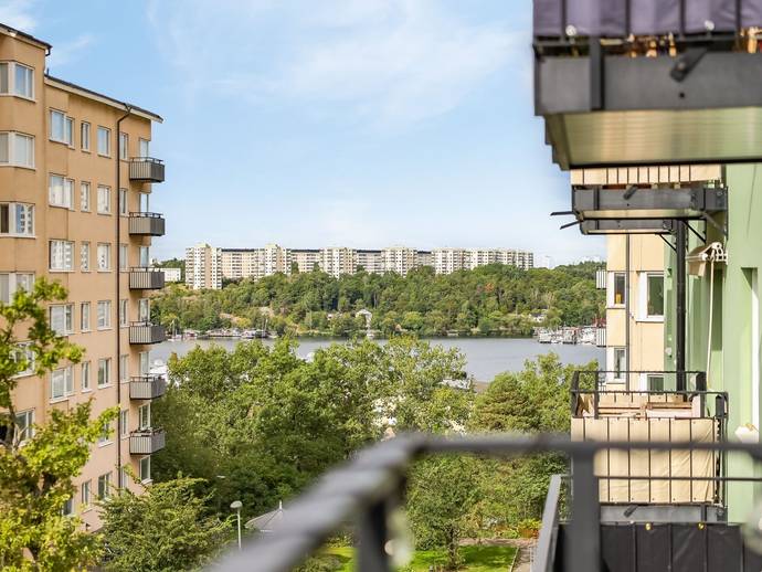 3 rok · 81 m² · Love Almqvists väg 10, 5tr