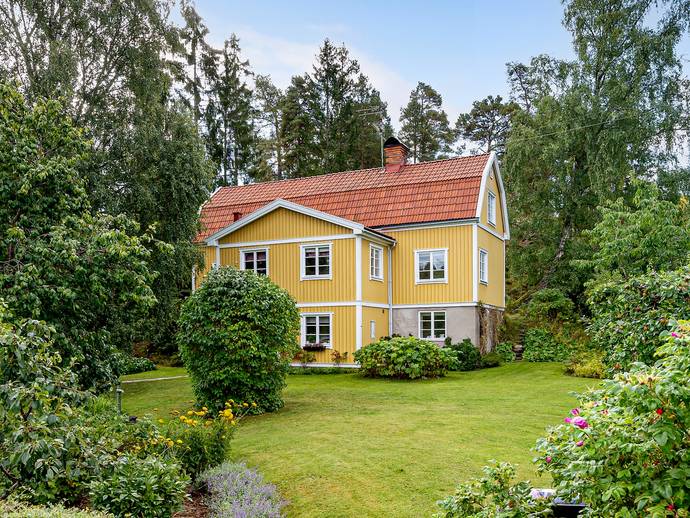 7 rok · 193 m² · Måndalsvägen 24