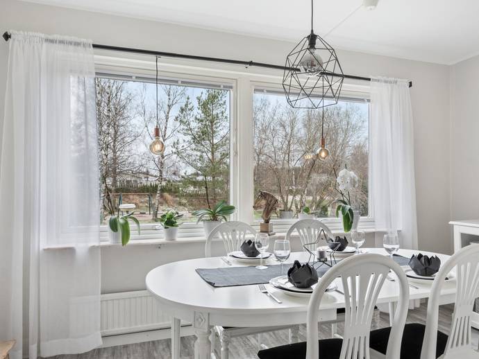 4 rok · 84 m² · Motettvägen 5