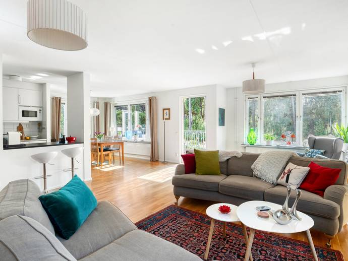 4 rok · 117 m² · Gustav III:s boulevard 125