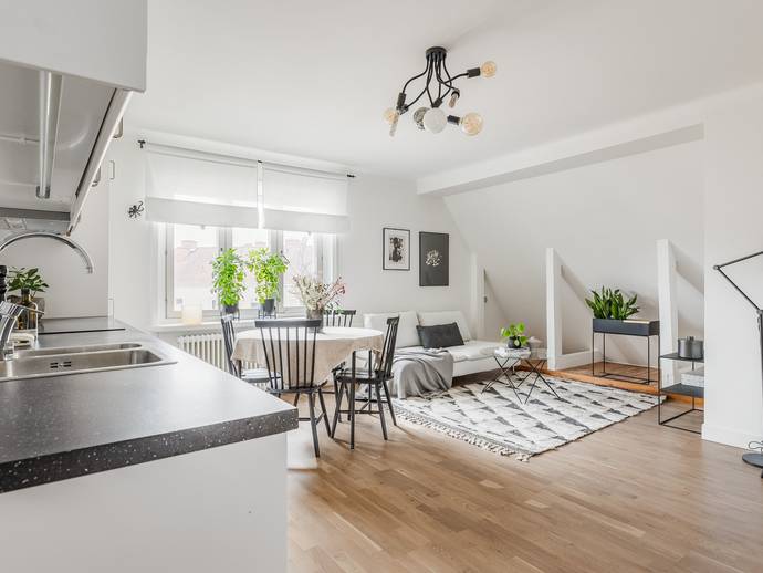 2 rok · 52 m² · Västra Vägen 5B