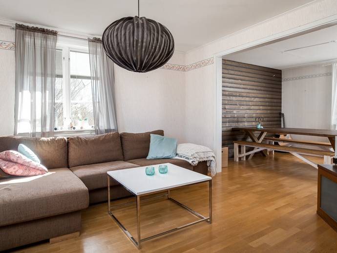 5 rok · 120 m² · Stamvägen 2