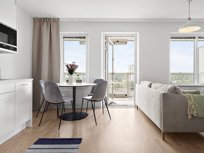 1 rok · 32 m² · Rörviksbacken 11