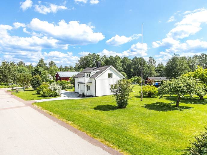 4 rok · 97 m² · Brobacksvägen 1