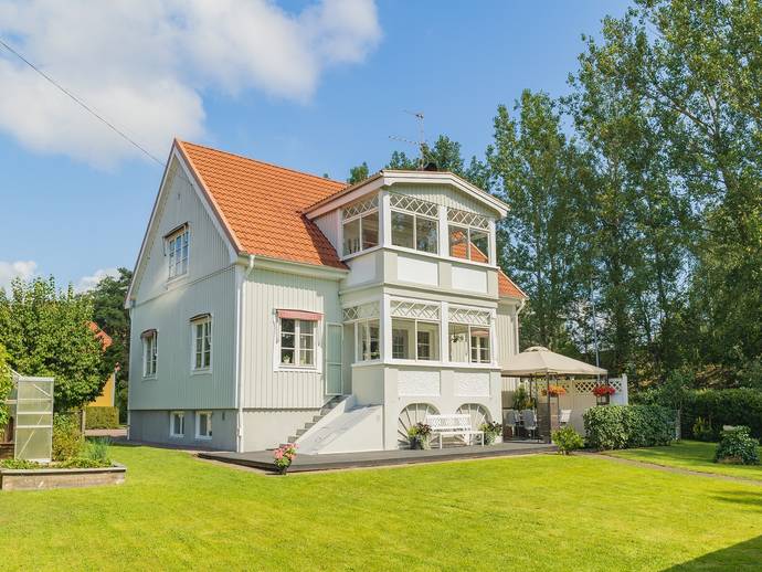 6 rok · 160 m² · Björkhagsvägen 13
