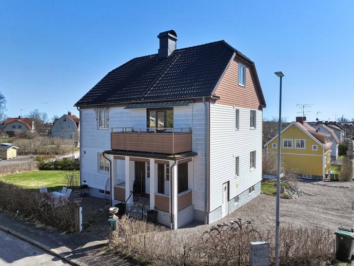 6 rok · 219 m² · Floragatan 15