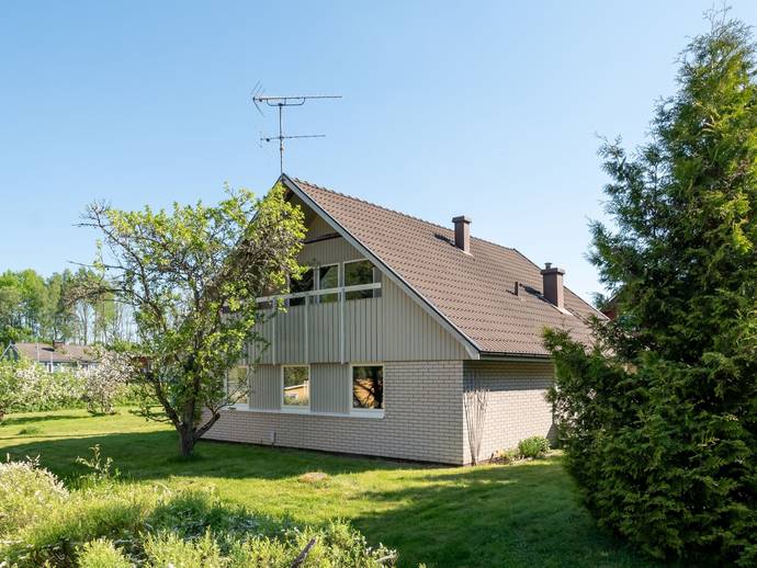 7 rok · 158 m² · Parallellvägen 7