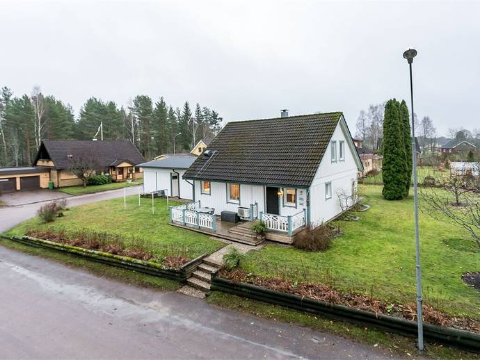 5 rok · 129 m² · Östra Bergtjärnsvägen 2