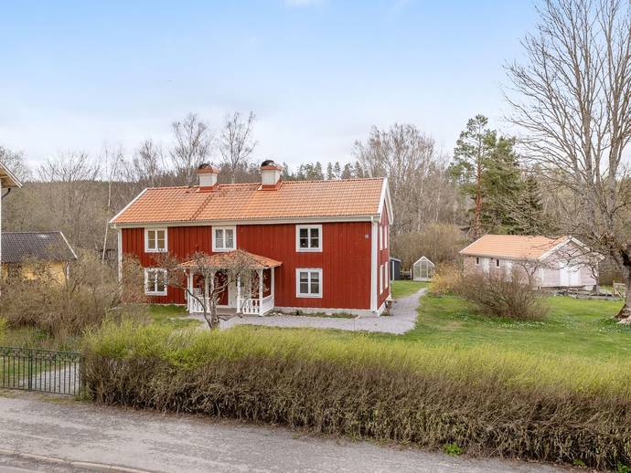 9 rok · 165 m² · Uknavägen 19