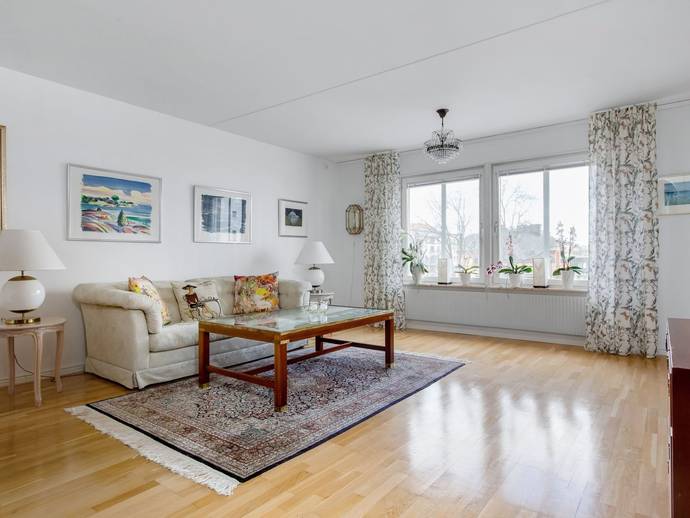 4 rok · 98 m² · Drottninggatan 4