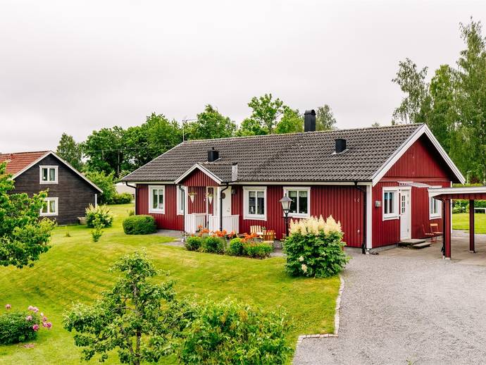 4 rok · 114 m² · Göta kanalvägen 10