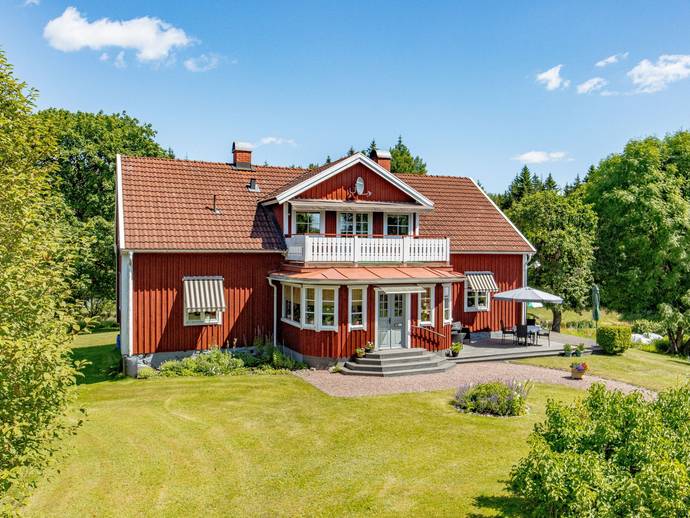 6 rok · 207 m² · Mogård