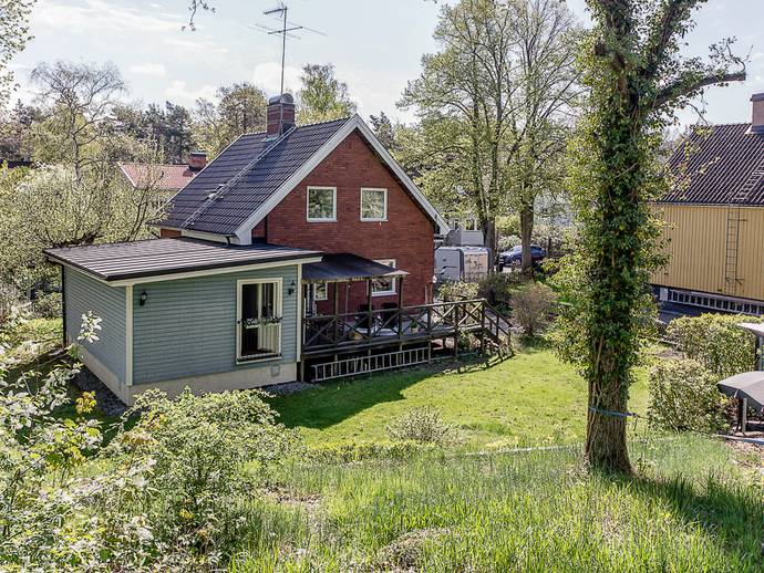6 rok · 148 m² · Storsvängen 92