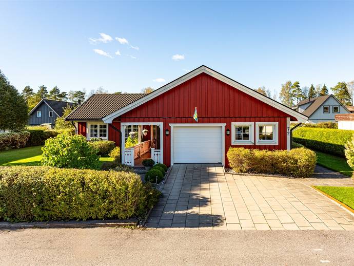 4 rok · 143 m² · Bokvägen 7
