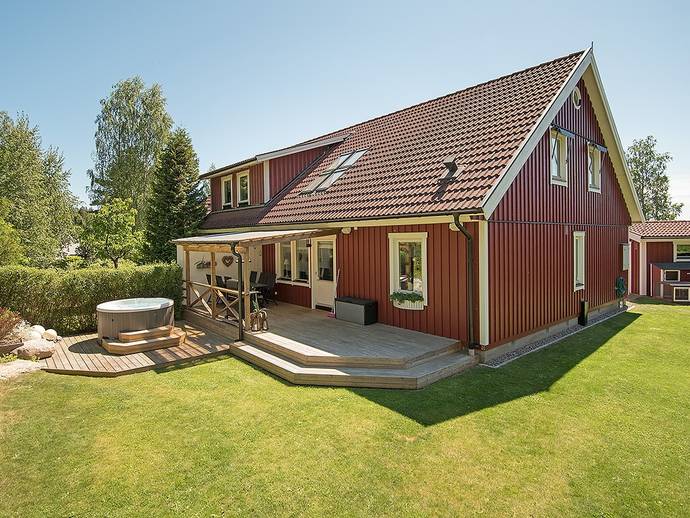 5 rok · 132 m² · Rödhakestigen 8