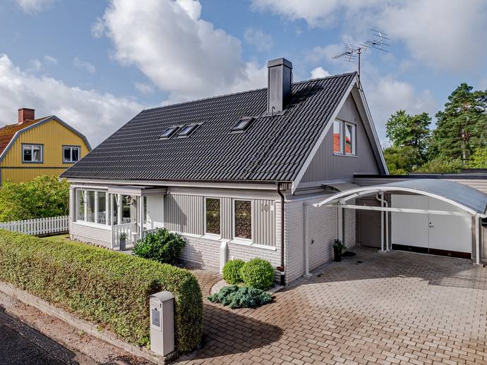 6 rok · 146 m² · Parkvägen 10