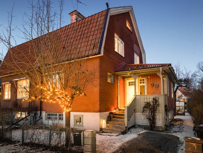 7 rok · 113 m² · Ängsvägen 11