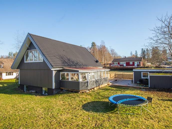 9 rok · 156 m² · Hasselgatan 38