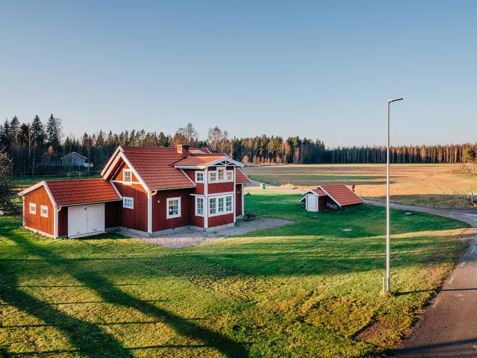 9 rok · 260 m² · Hönsa Lilla Anderstorp 1