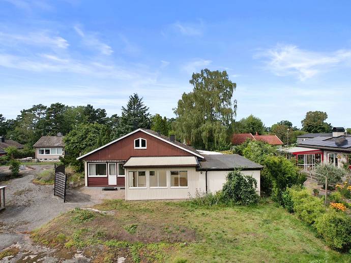 6 rok · 102 m² · Slättagårdsvägen 32
