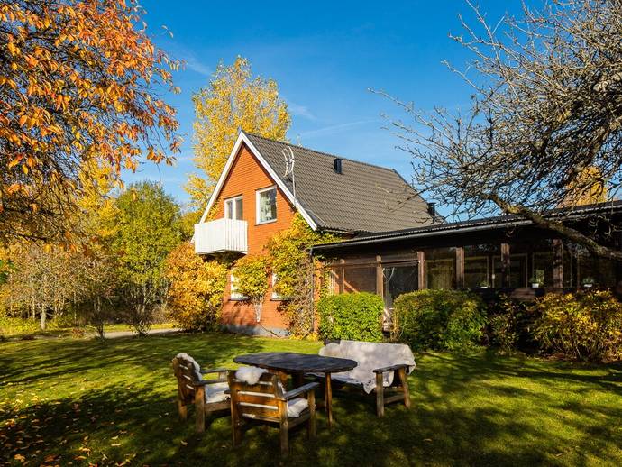 6 rok · 145 m² · Vinbärsvägen 10