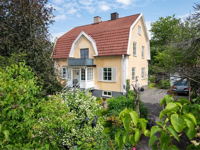 10 rok · 182 m² · Björklidsgatan 2