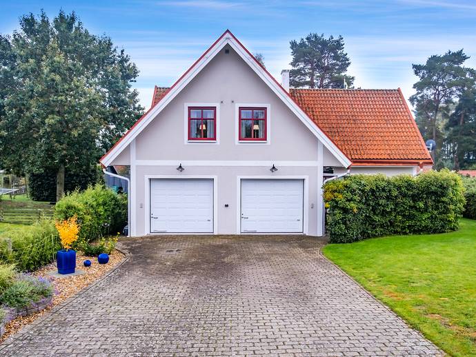 6 rok · 215 m² · Fritidsvägen 5
