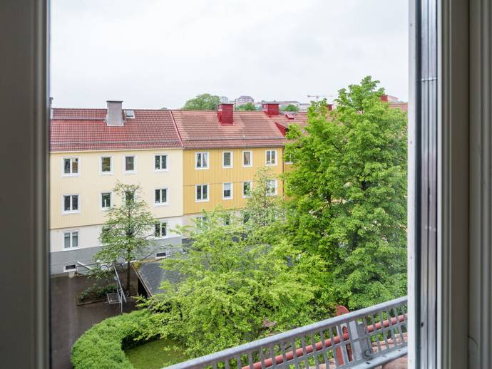 2 rok · 44 m² · Solrosgatan 6