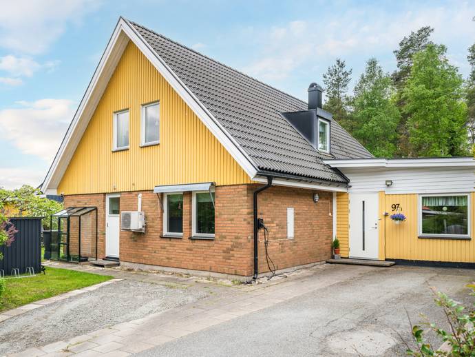 9 rok · 206,7 m² · Ekebydalsvägen 97