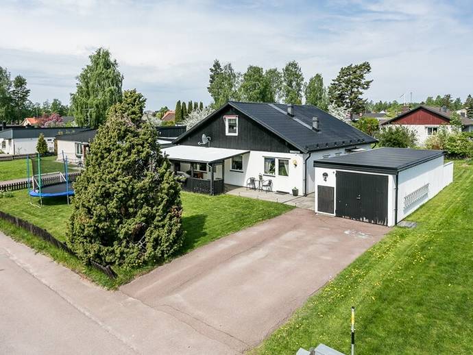 4 rok · 141 m² · Granvägen 4