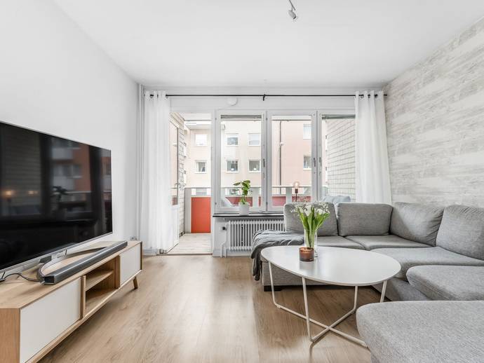 1 rok · 42 m² · Sörbygatan 72B
