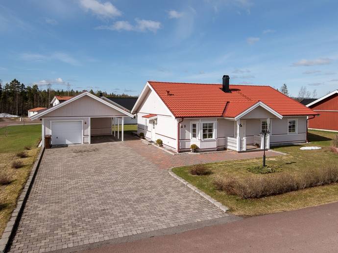 5 rok · 128 m² · Skvattramsvägen 8
