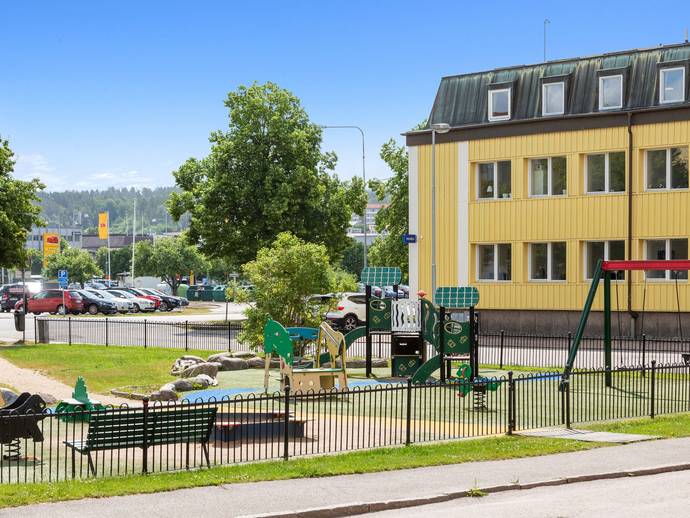 1 rok · 17 m² · Karl Gustavsgatan 2B
