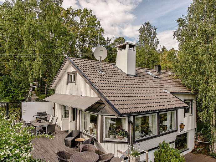 8 rok · 149 m² · Storsvängen 44
