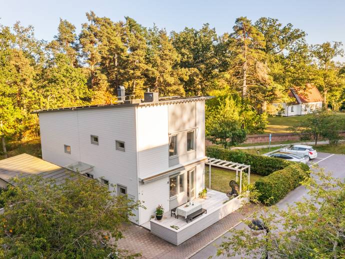 6 rok · 136 m² · Maj Brings Väg 12