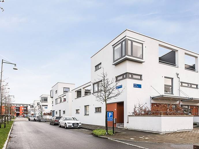 4 rok · 104 m² · Rönnerdahls gata 12