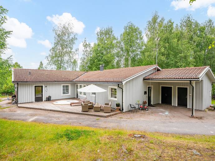 6 rok · 270 m² · Smedvägen 12