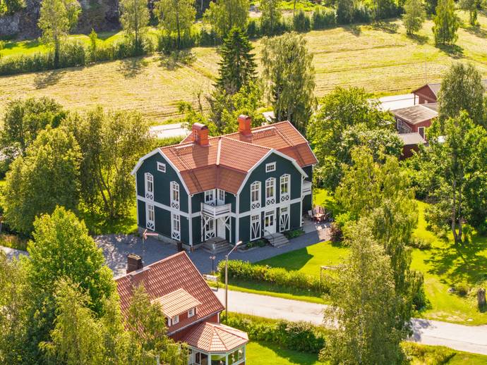 9 rok · 274 m² · Hammarvägen 1