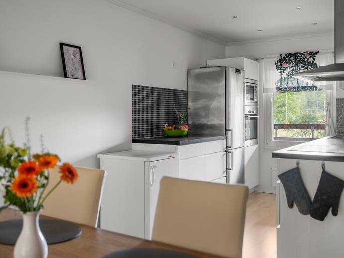 2 rok · 76 m² · Kvällsvägen 2
