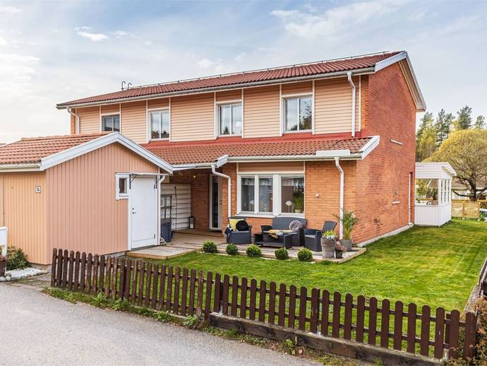 4 rok · 109 m² · Krusbärsvägen 7 A