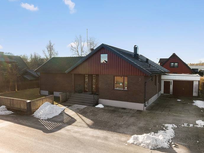 8 rok · 122 m² · Nejlikevägen 3