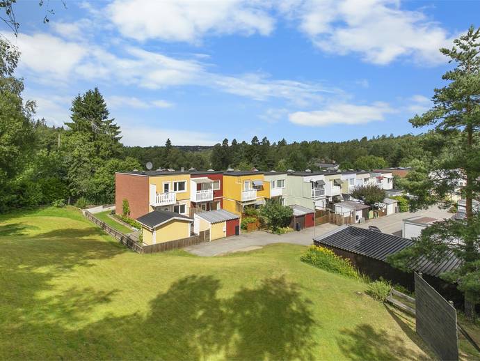 4 rok · 105 m² · Broängsbacken 64