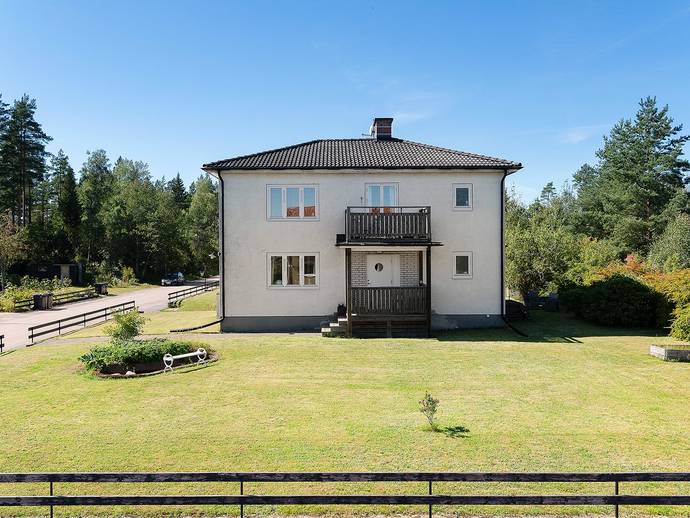 8 rok · 162 m² · Genvägen 11