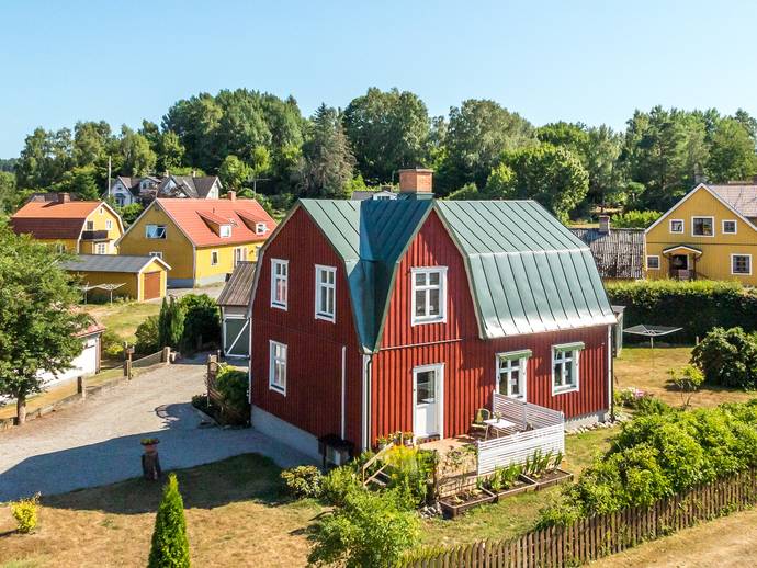 4 rok · 127 m² · Genvägen 2