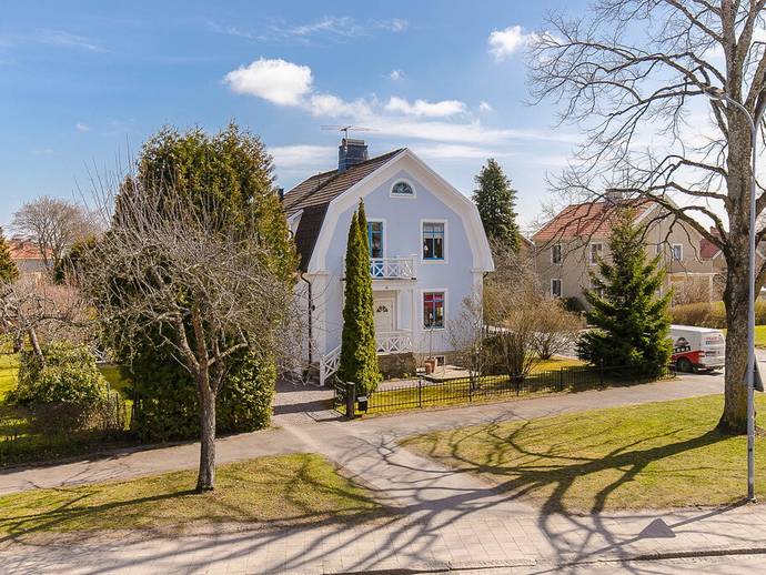 6 rok · 149 m² · Solhagsvägen 9