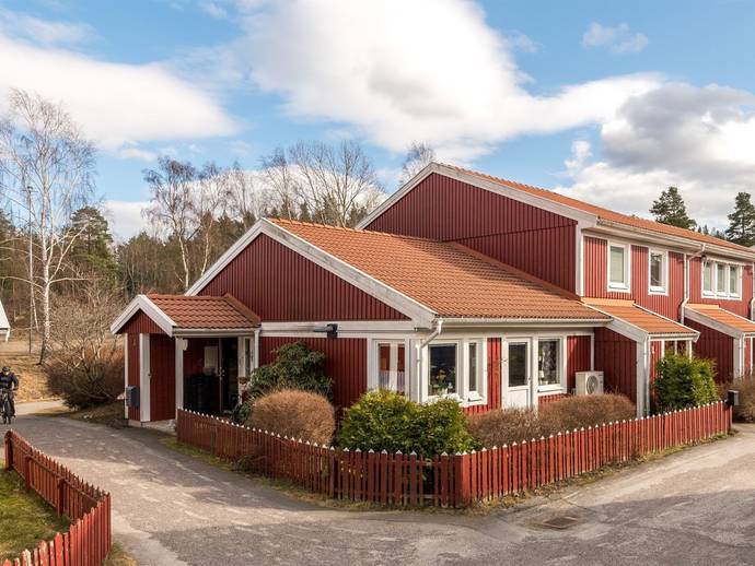 2 rok · 65 m² · Hallonstigen 39